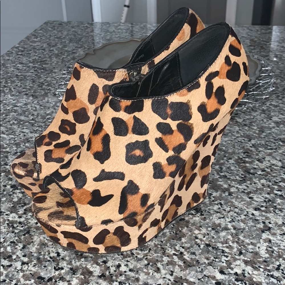 Cheetah wedges